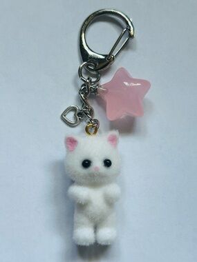 Cute White Cat Keychain with Pink Star Charm
